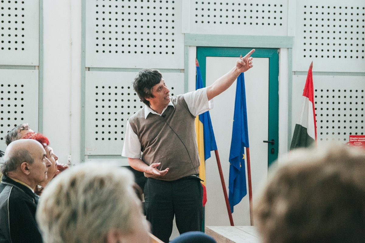 Ezüst Akadémia Kézdivásárhely: dr. Makó Zoltán: Azok a csodálatos fekete lyukak