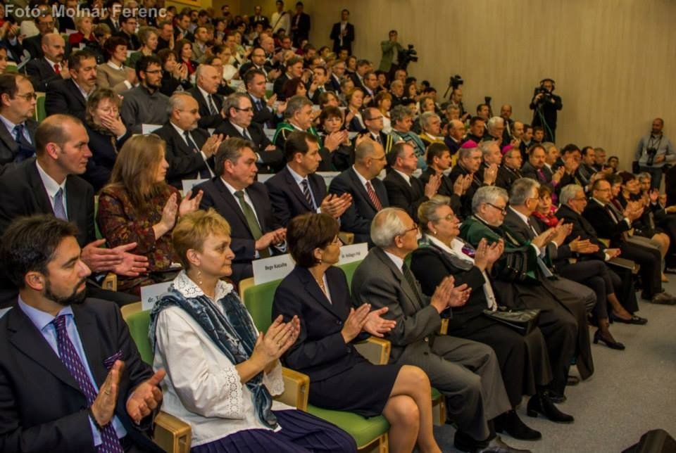 Díjazták oktatónkat az Egyetem Napja alkalmából