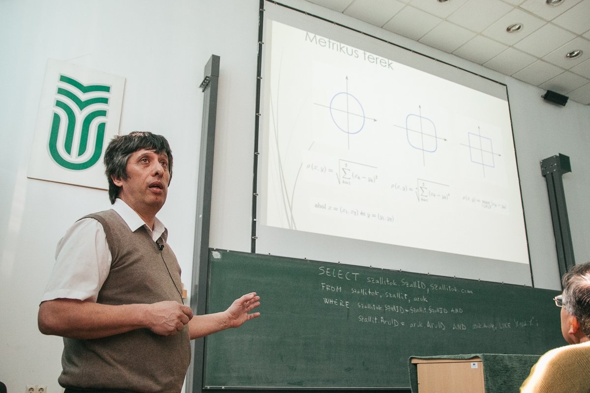 Ezüst Akadémia: Dr. Makó Zoltán - Azok a csodálatos fekete lyukak
