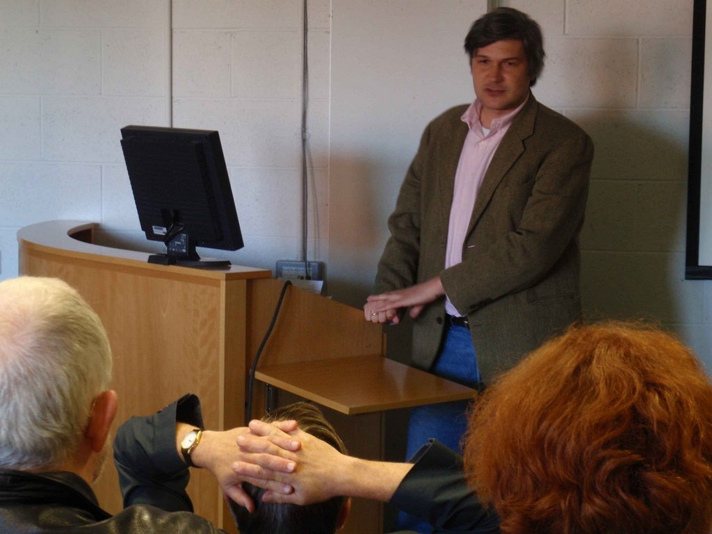 Rafal Smoczynski: The role of the intelligentsia habitus in the upward mobility of Polish migrants in the UK