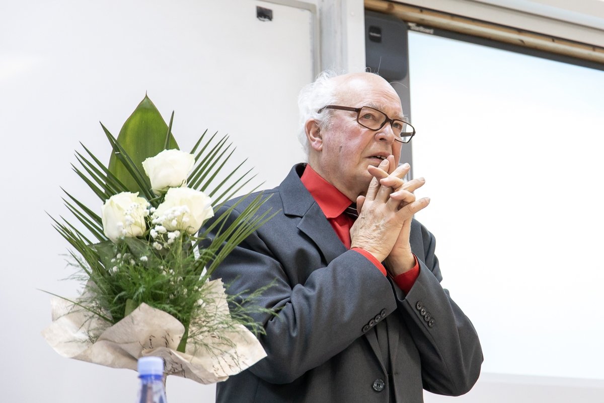 Gál Sándor díjjal tüntették ki dr. Balázs Lajos oktatónkat