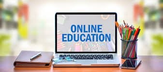 Meghosszabbítja a Sapientia EMTE az online oktatási rendszer alkalmazására vonatkozó rendelkezését