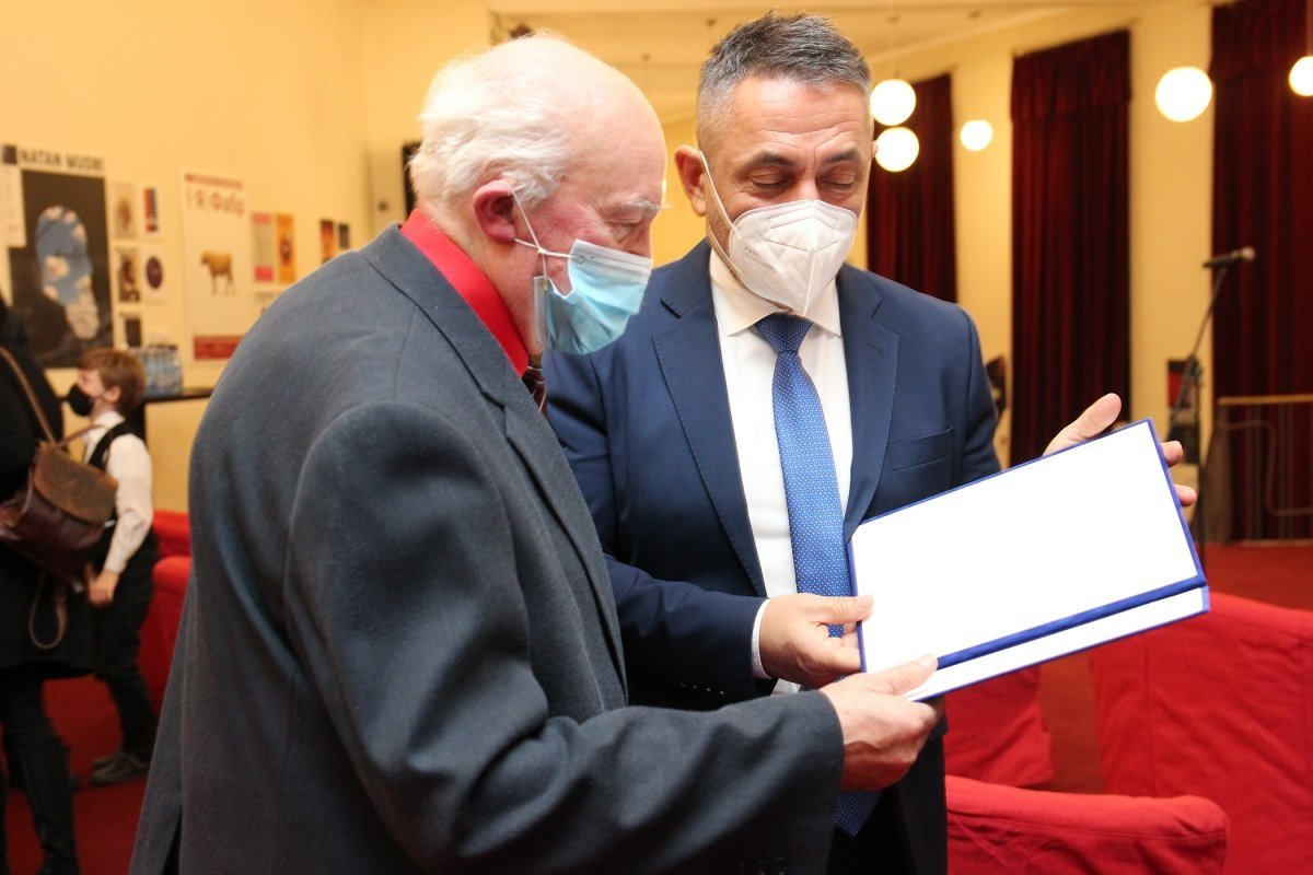 Dr. Balázs Lajos a Kallós Zoltán Külhoni Magyarságért Díj kitüntetésében részesült
