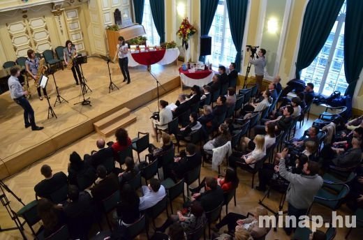 Diákunkat díjazták a Kortárs hangon irodalmi pályázaton