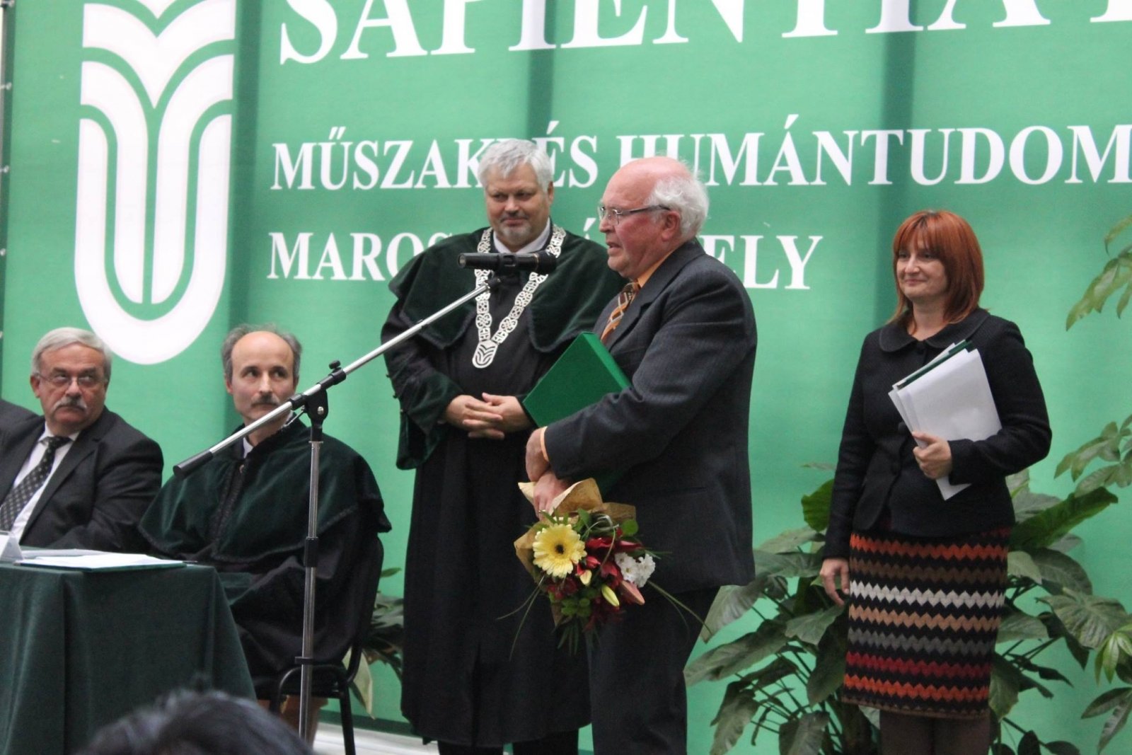 Tiszteletbeli professzor lett Dr. Balázs Lajos